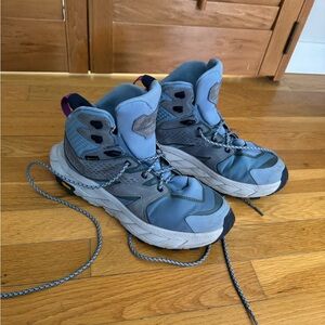 Women’s Hoka Anacapa Blue and Gray Hiking Shoes 8.5B